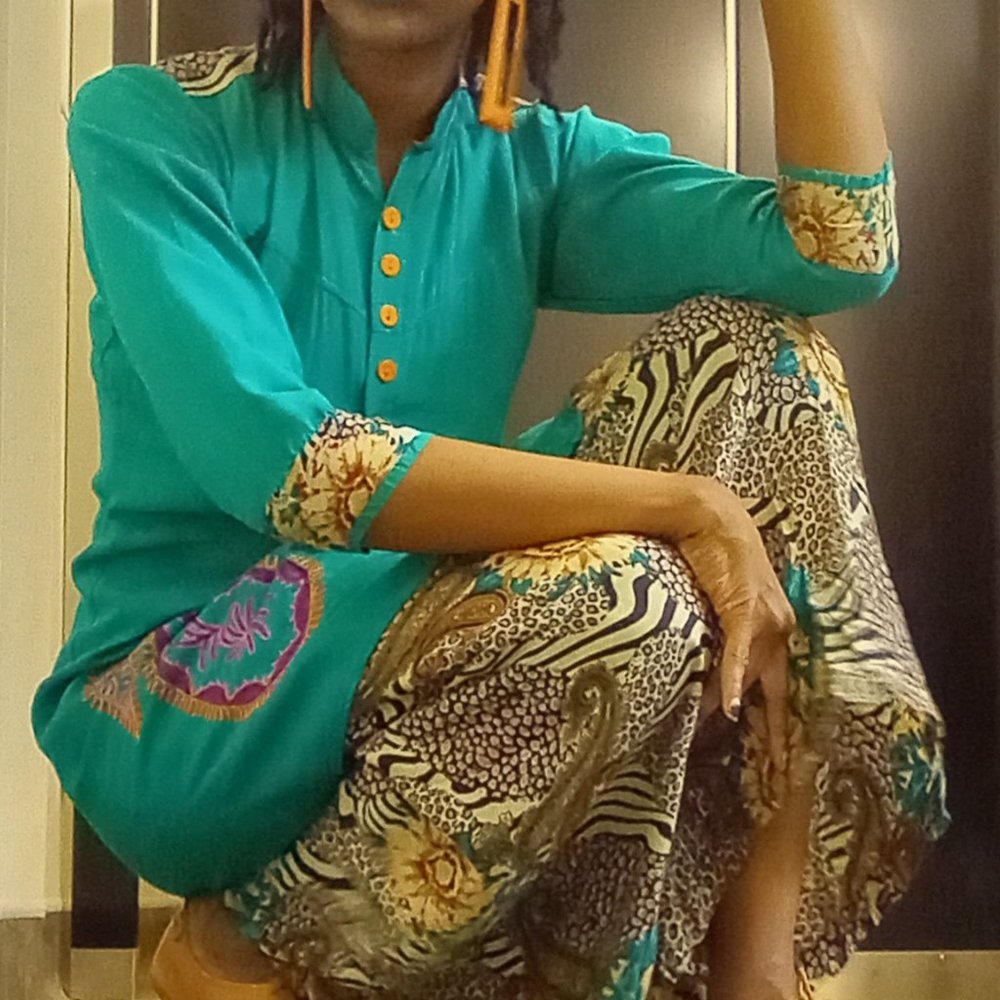 2 pc embroidered multiple print teal indian inspired set - Picture 1 of 7